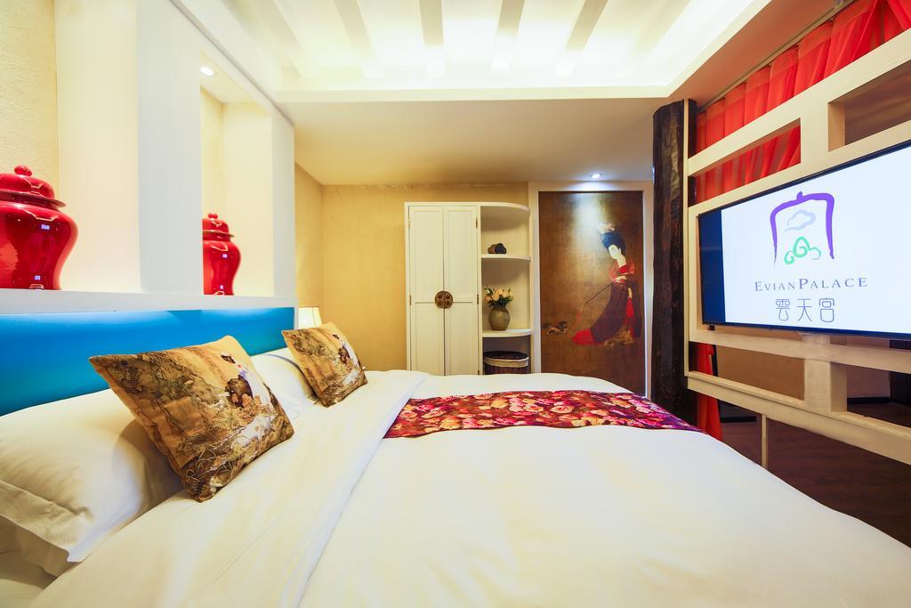 Lijiang Yuntian Palace Hotel Rom bilde